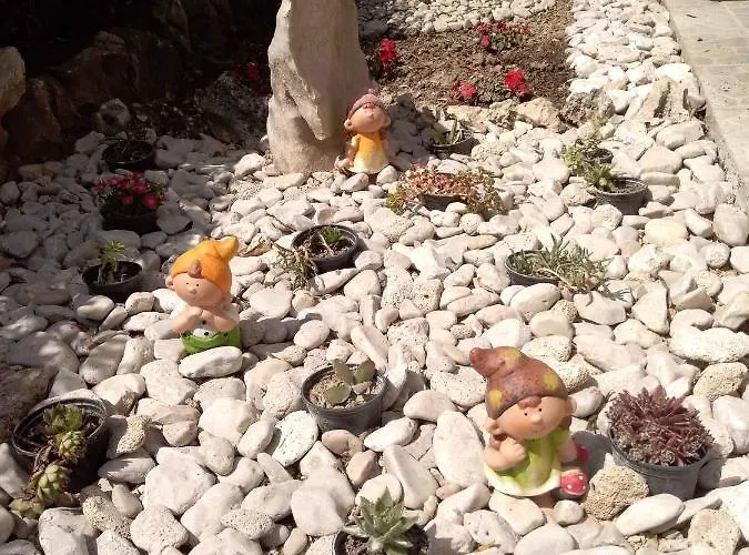 Διαμέρισμα 8 *